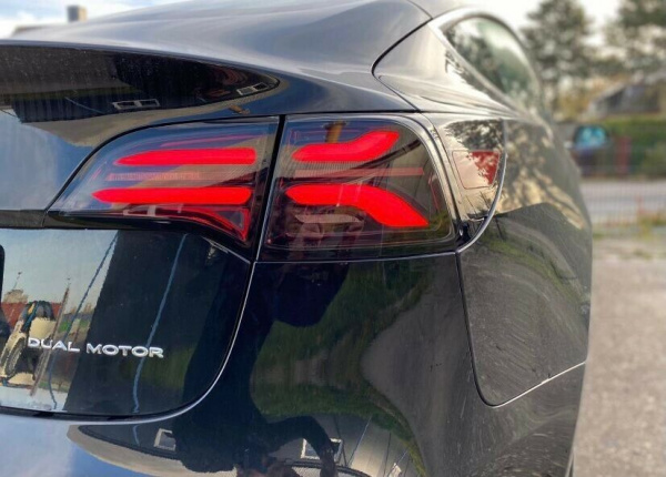 Voll LED Upgrade Design Rückleuchten für Tesla Model 3 / Model Y 17-20 schwarz/rauch